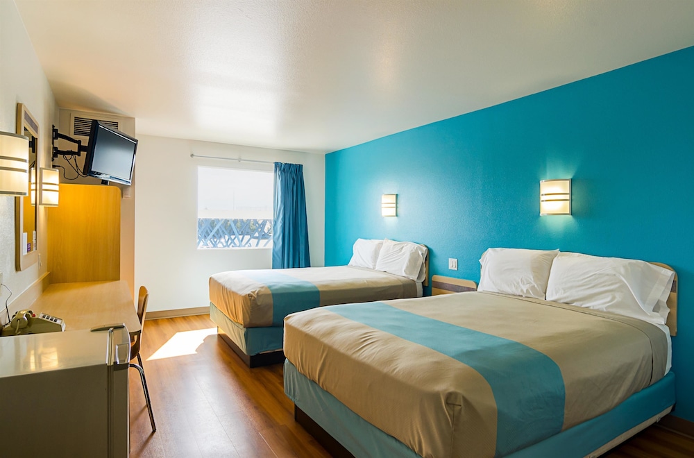 Motel6 Wheatland, WY 23/58