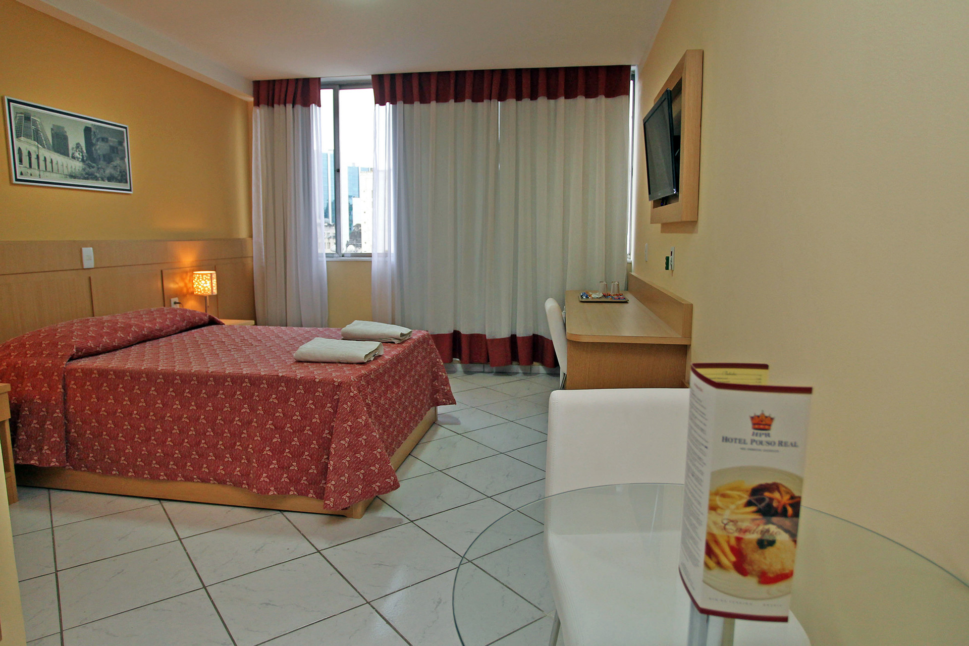 Deluxe, Double Bed, Street View، Hotel Atlantico Lapa 5/8