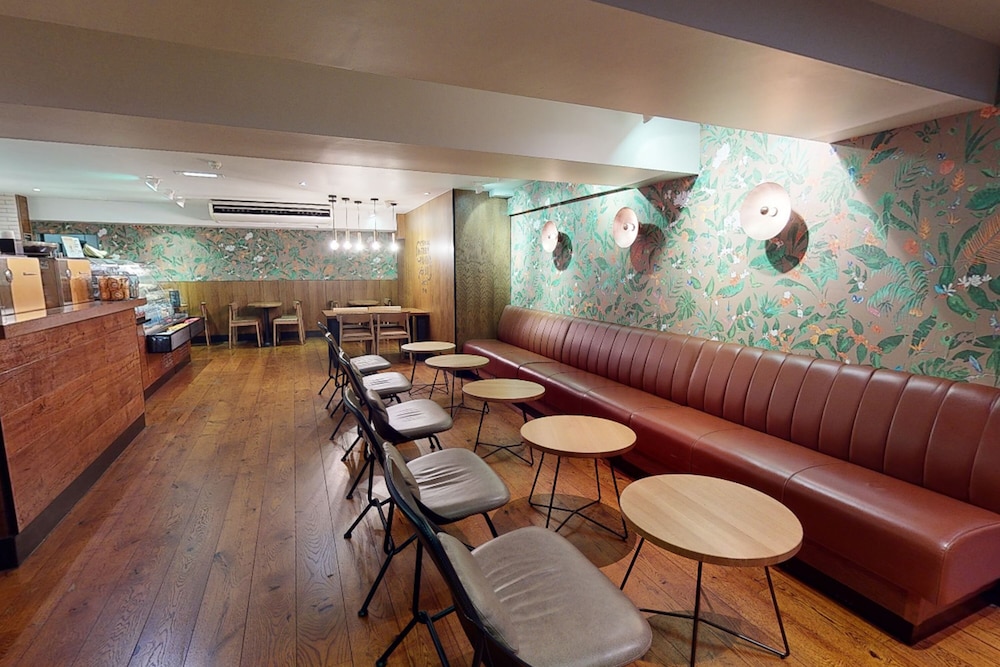 Village Manchester Hyde Hotel Leisure Club 23/40