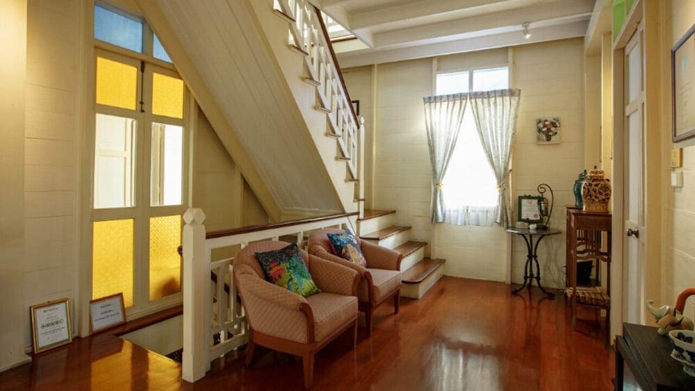Baan Dinso Hostel 40/51