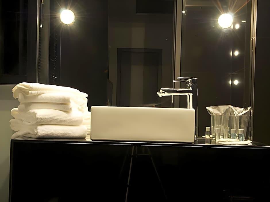 HOTEL FASHION 12/19