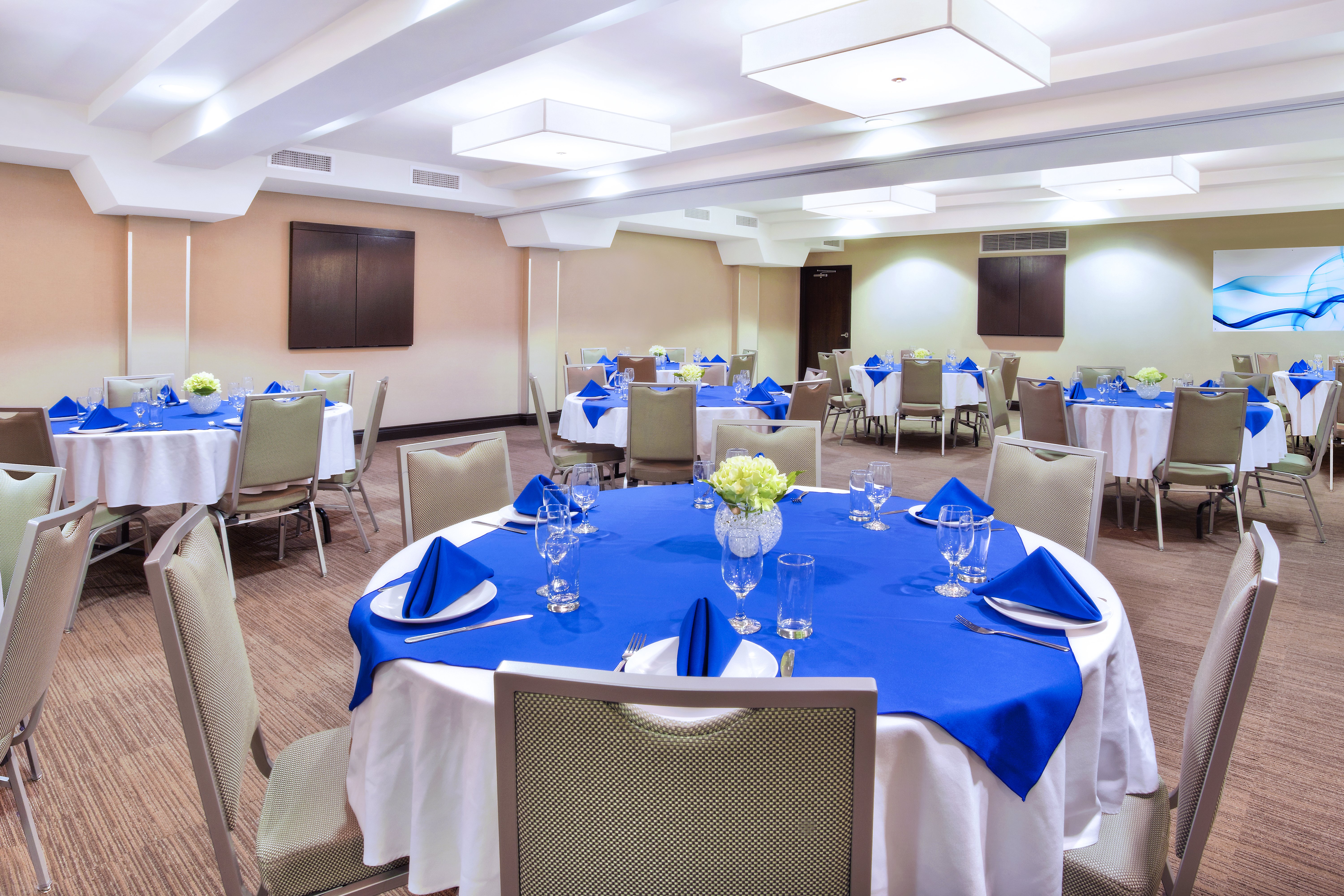 Holiday Inn Express: Sault Ste Marie 19/34
