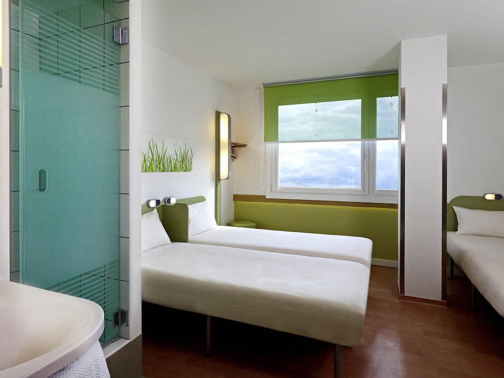 Ibis Budget Warszawa Reduta 39/54