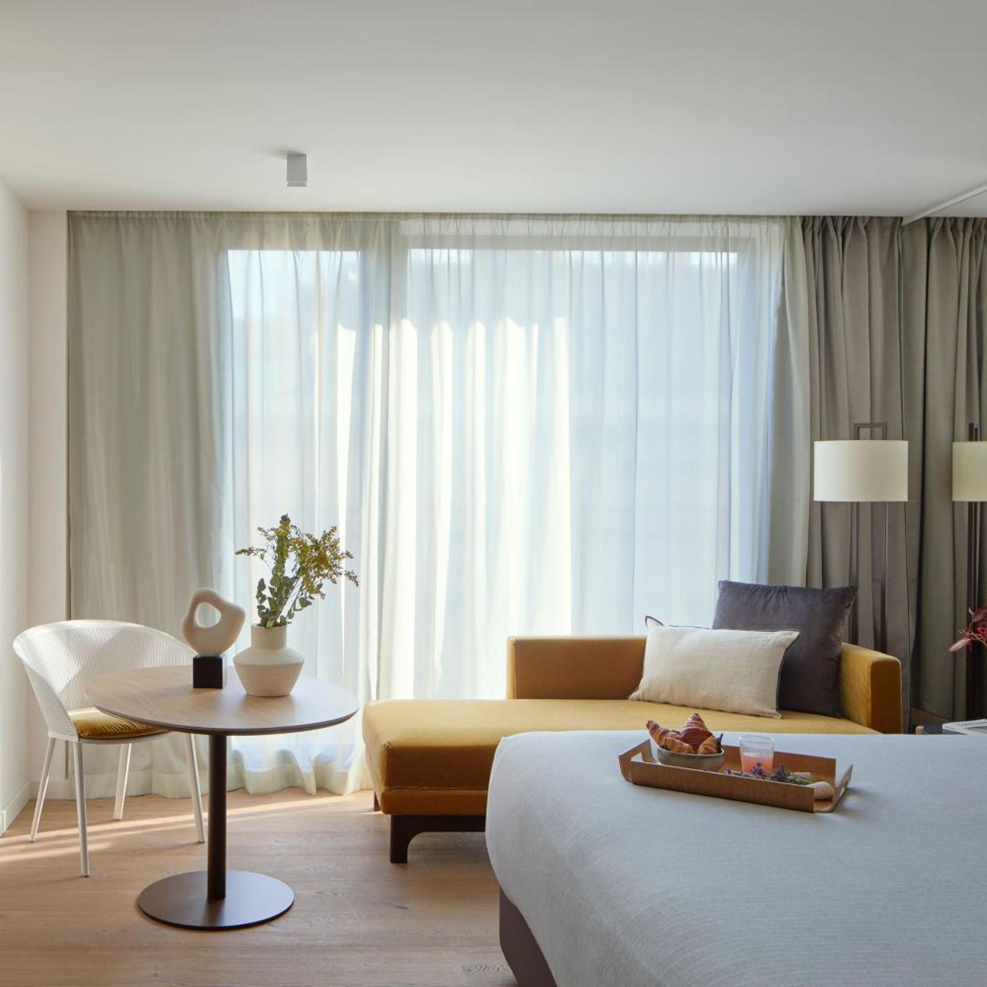 Connecting, Me, Superior, Single Bed، ME Barcelona 2/4