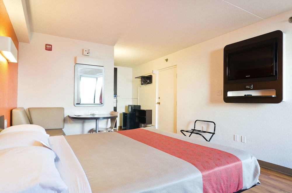 Motel6 Springfield, VA - Washington DC Southwest 16/47