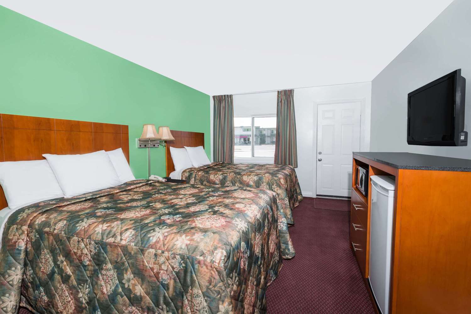 Knights Inn Arnprior 9/34
