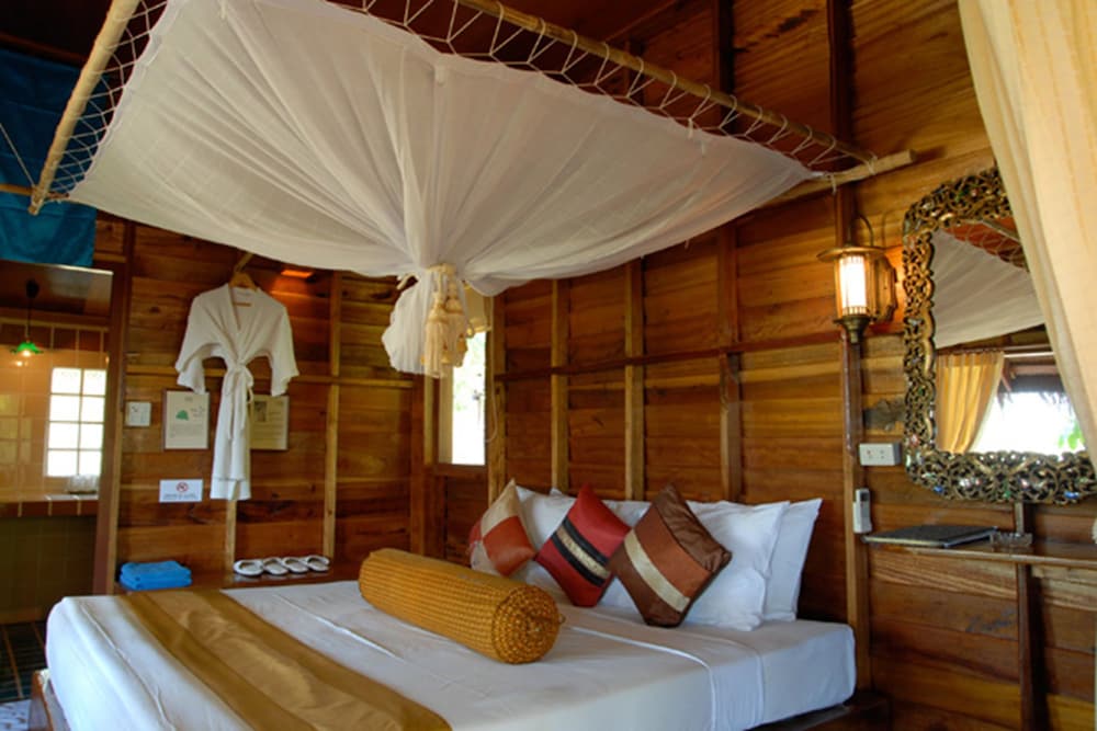 SENSI PARADISE BEACH RESORT 7/50