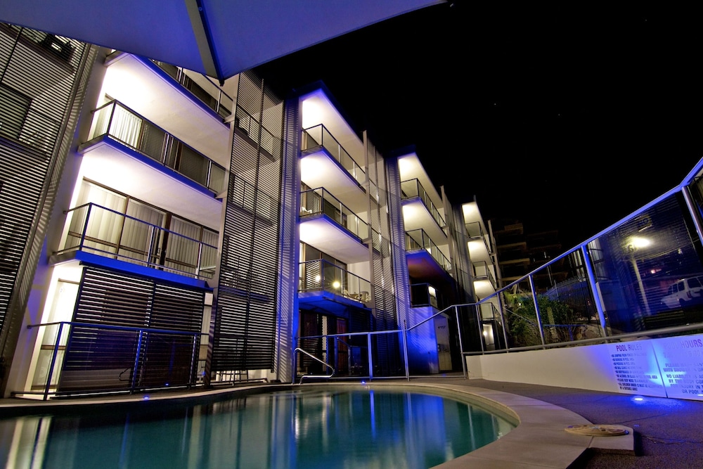 MERRIMA COURT HOLIDAY APARTMENTS 6/74