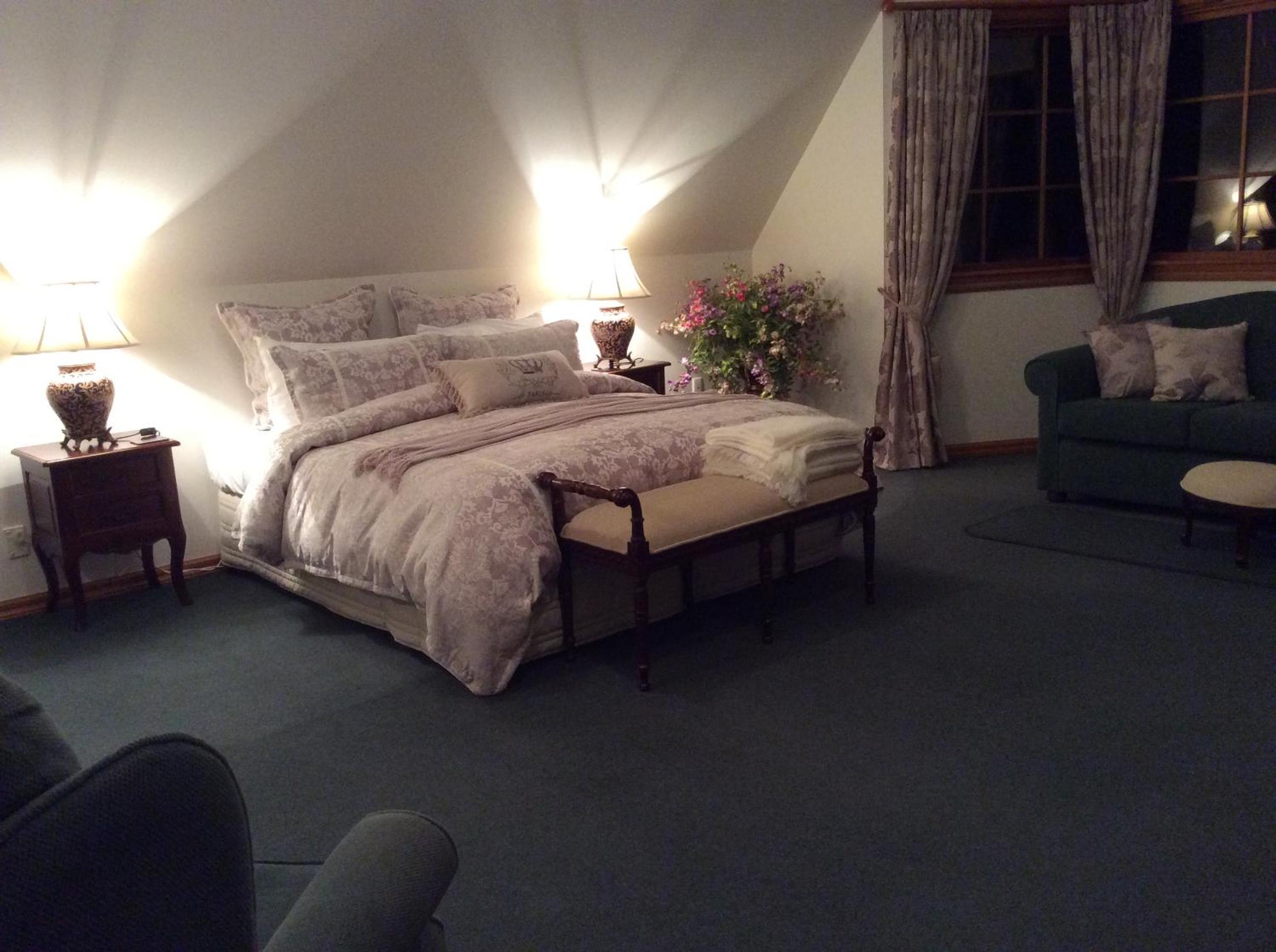 FYFFE COUNTRY LODGE 9/41