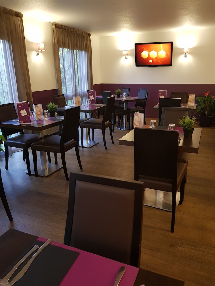 Hotel Inn Rochefort 39/49