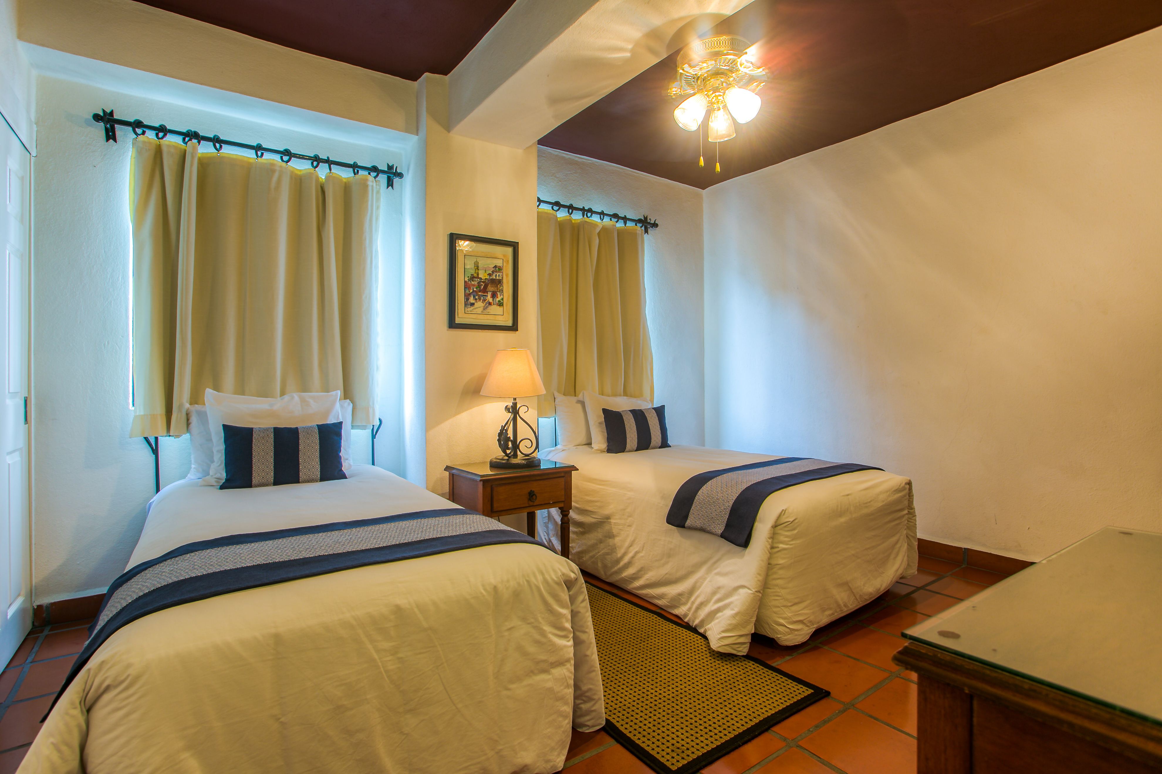 2 Bedrooms, Suite