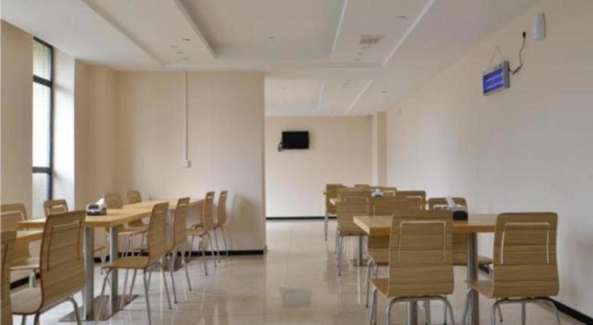 City Comfort Inn Huanggang Qichun Exhibition Center 43/50