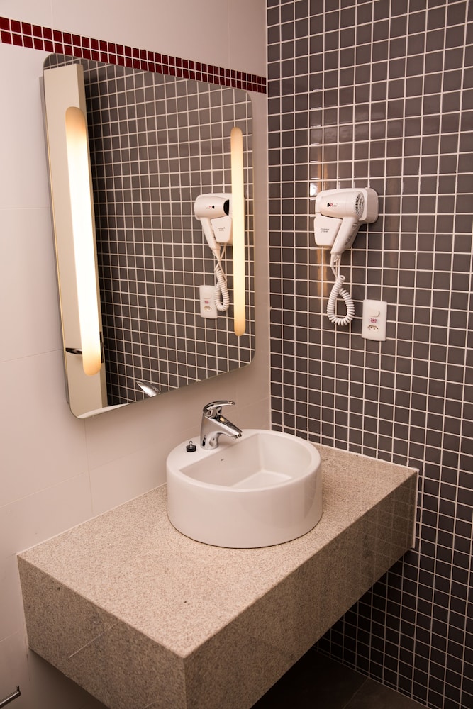 Ibis Styles Birigui 44/47