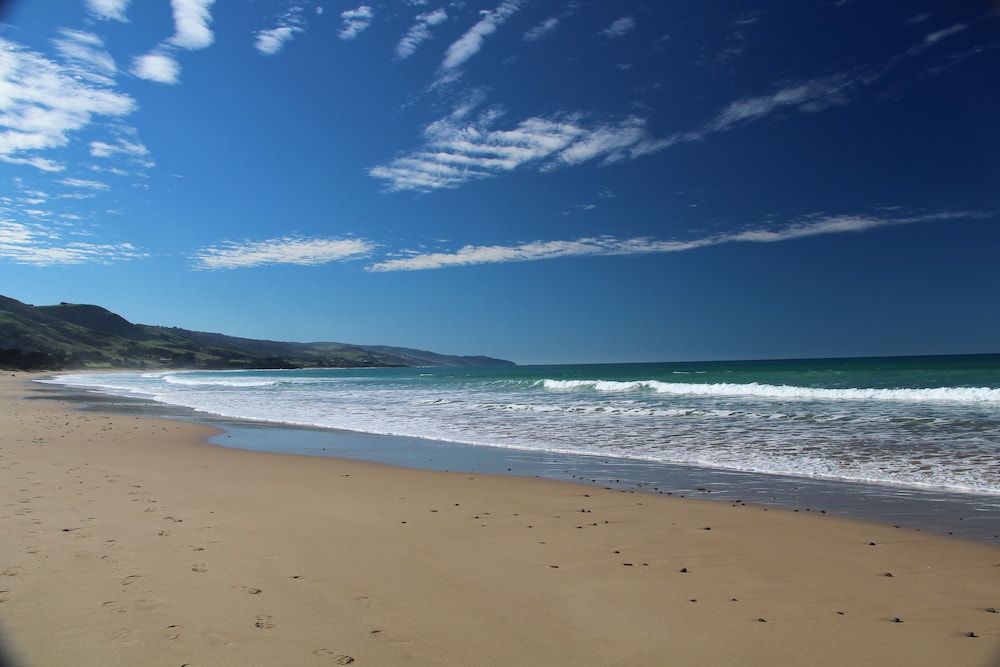 ANGELA'S BEACH STAYS 38/42