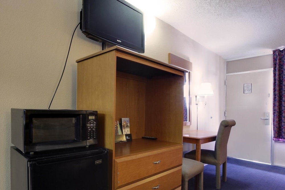 Americas Best Value Inn Alachua 8/14