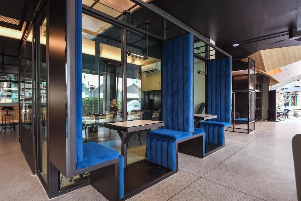 BOOK Design HOTEL -SHA Extra Plus 36/50
