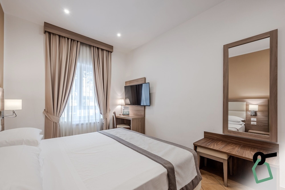 SUPERIOR, DOUBLE OR TWIN BED