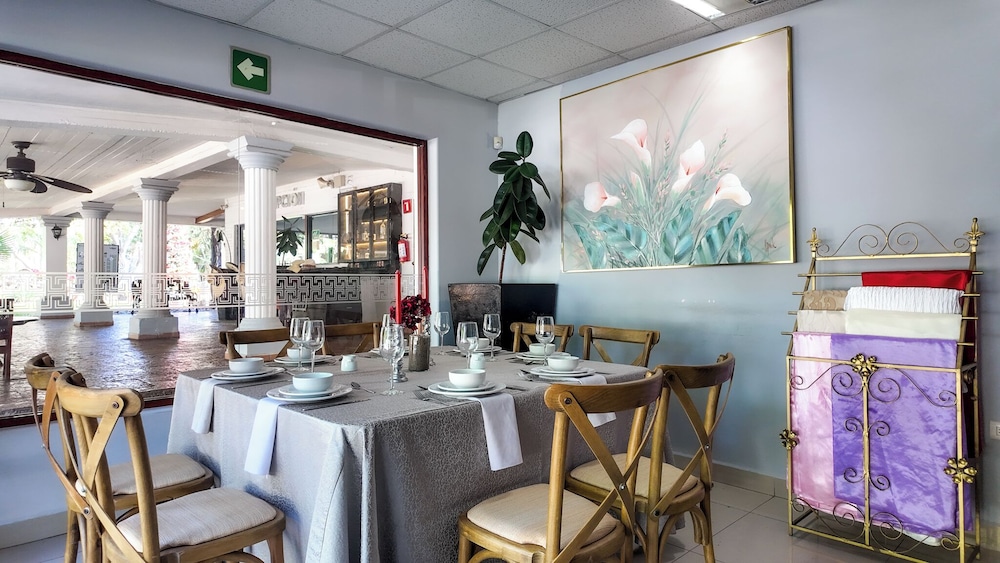 InHouse Select Hacienda Tres Rios 49/70