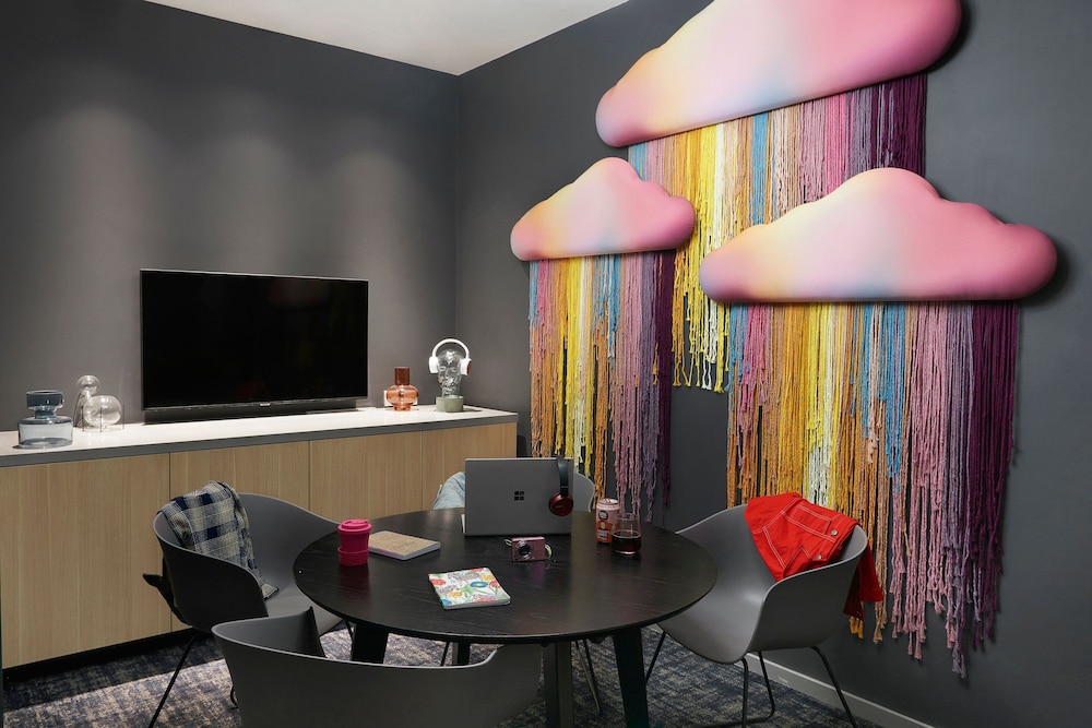 Moxy Manchester City 35/40