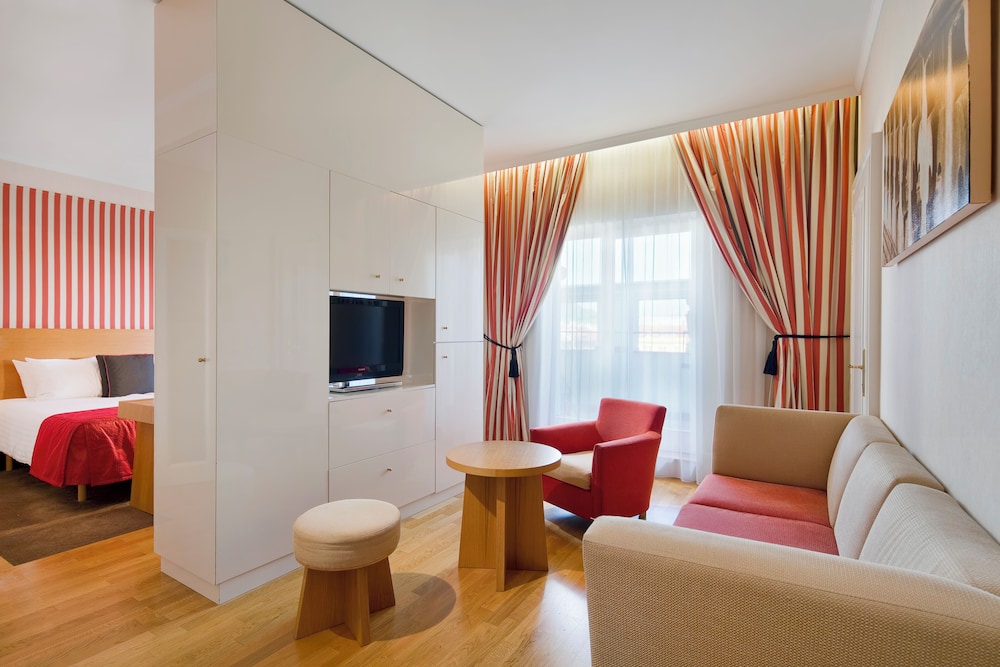 Mamaison Hotel Riverside Prague 33/44