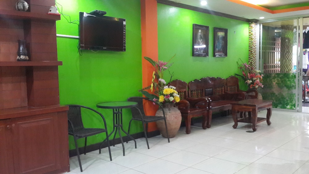 Silla Patong Hostel 24/36