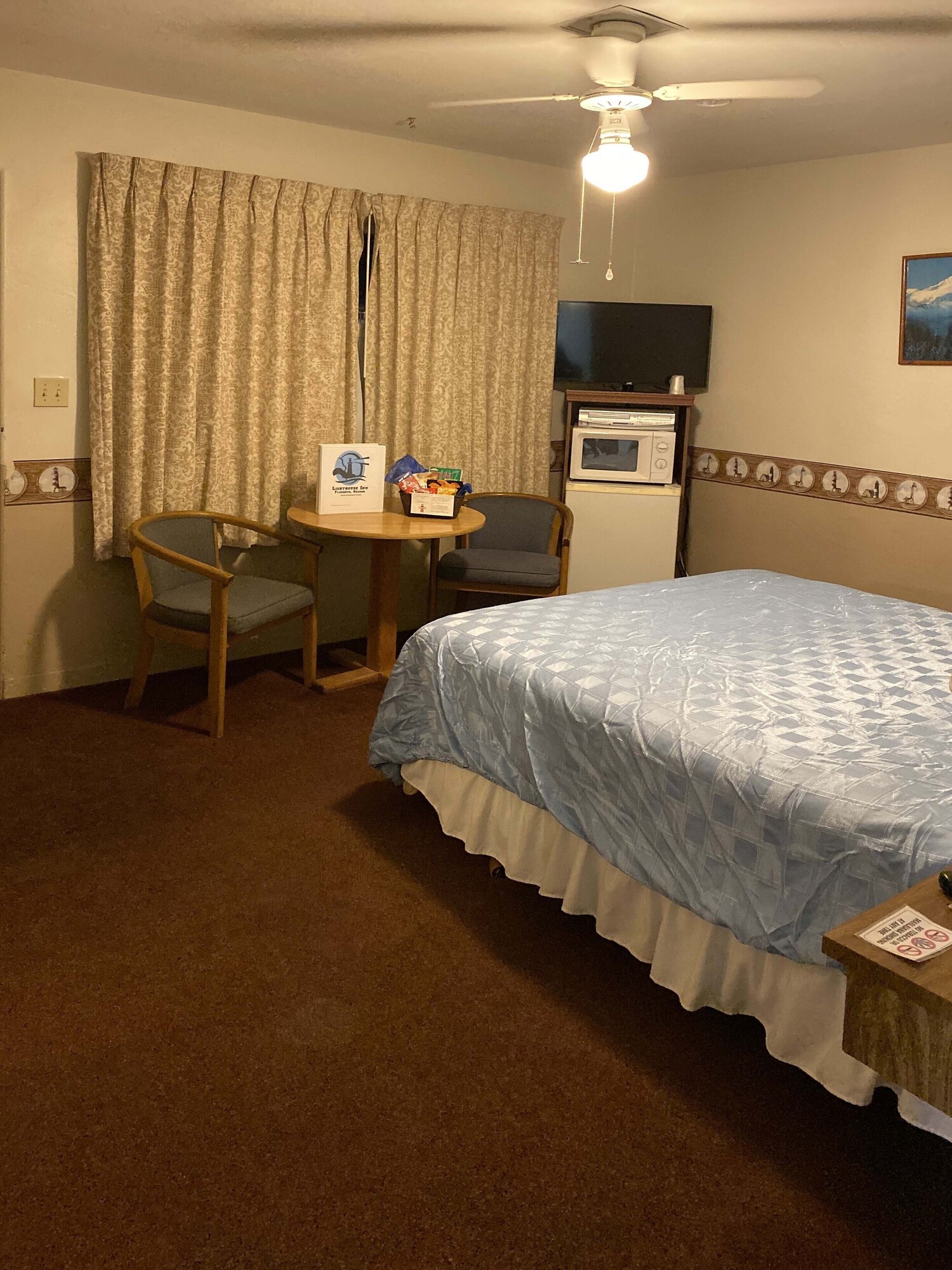 غرفة قياسية مفردة بسرير كوين، Lighthouse Inn 2/7