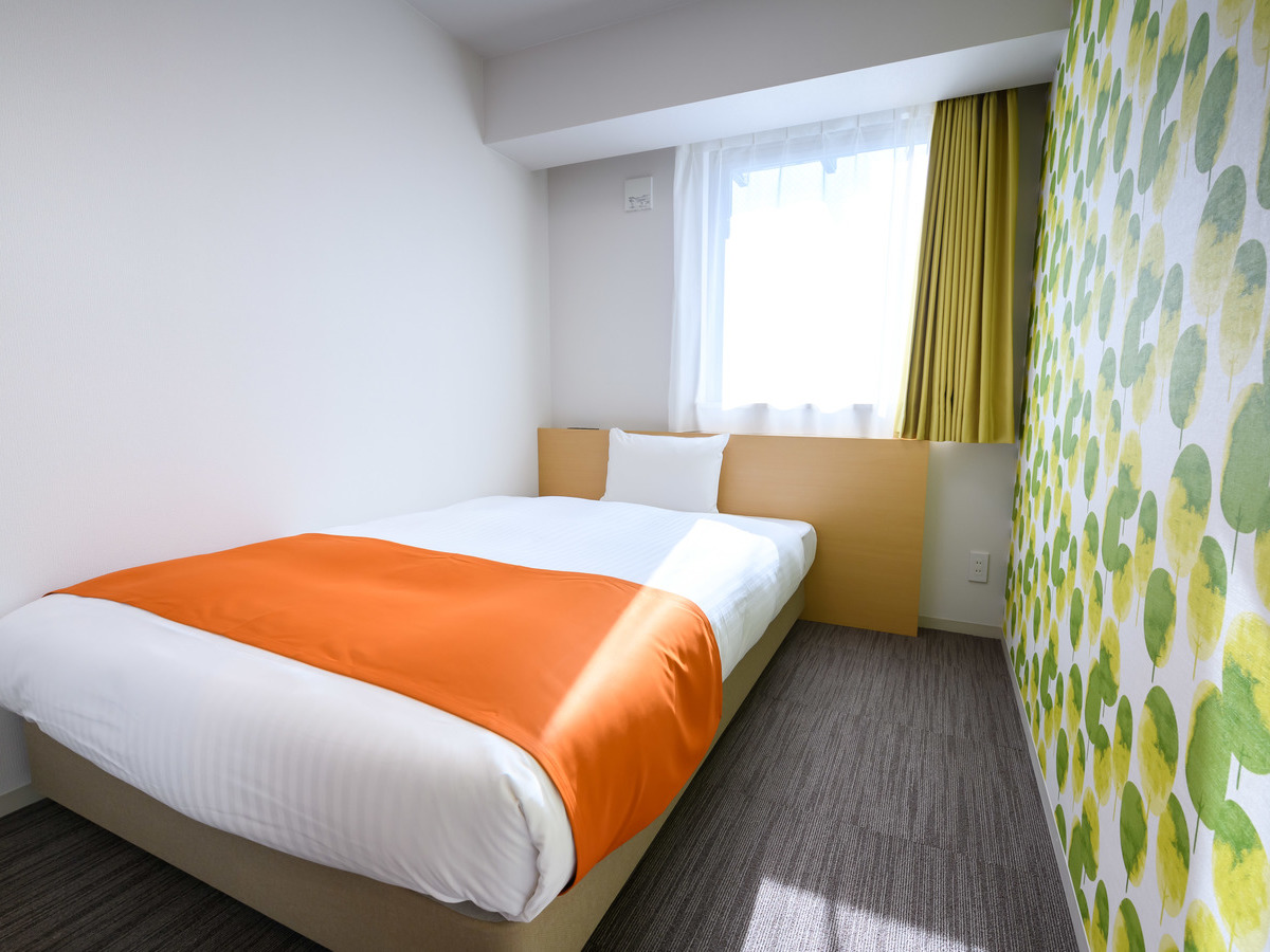 Room, Single, Semi Double Bed