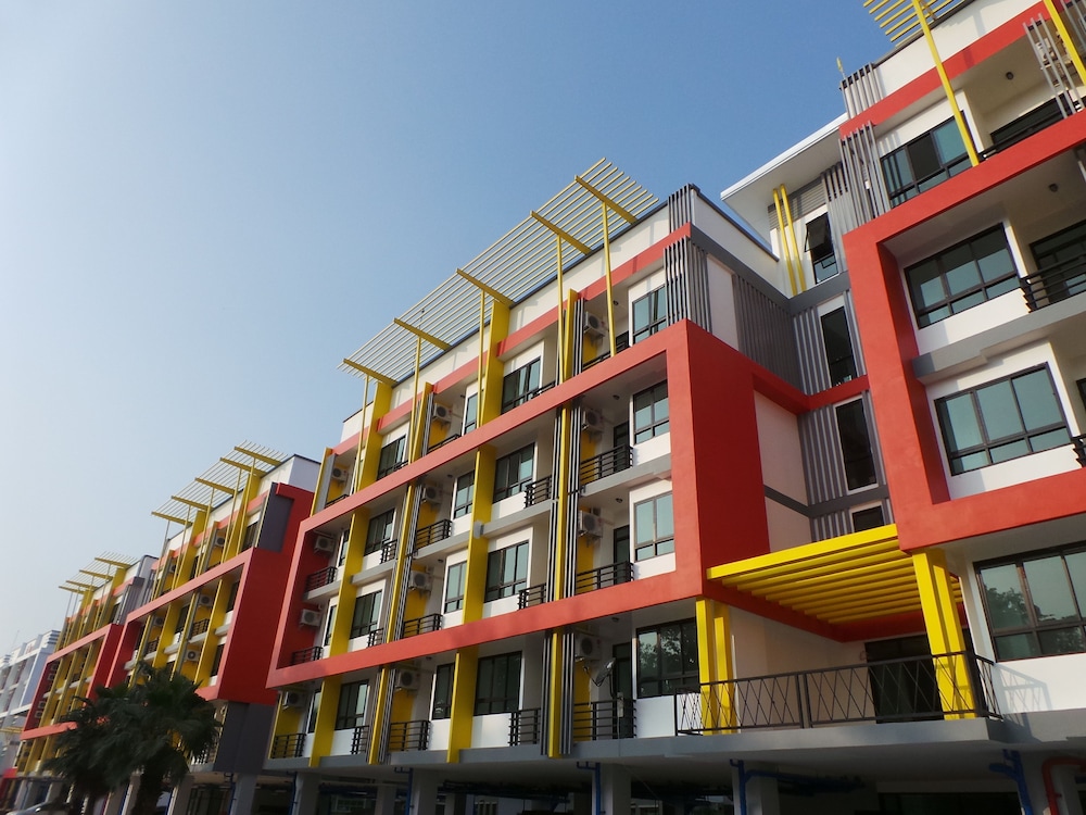 The Icon Service Apartment 2/36