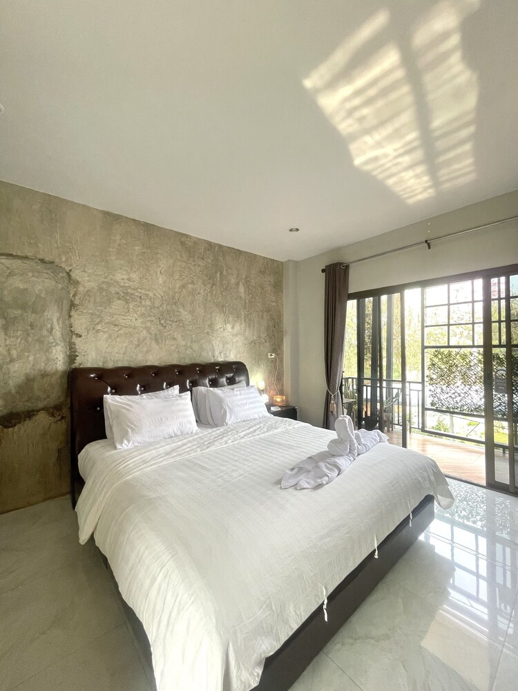 Smaids Room 21/64