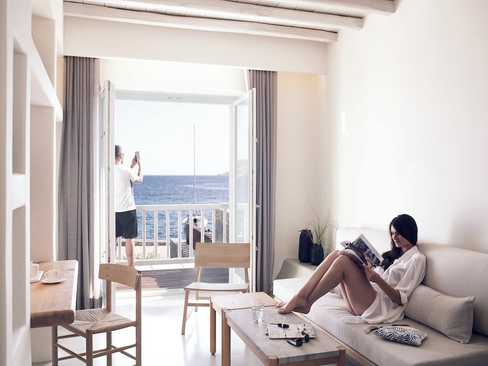 The Coast Bill&Coo - Adults Only 32/50
