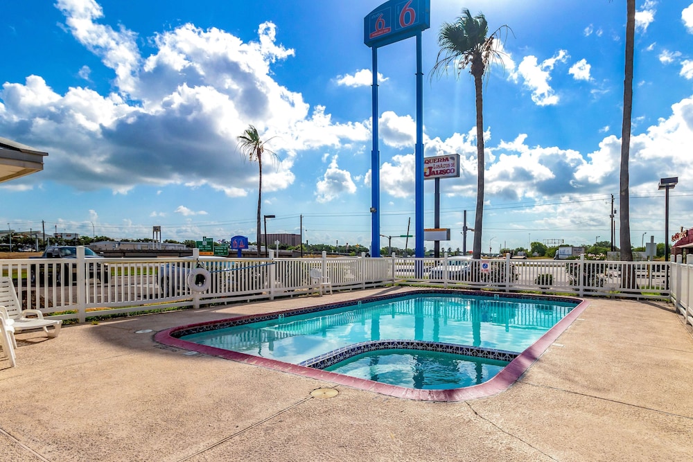Motel6 Corpus Christi, TX - North 57/59