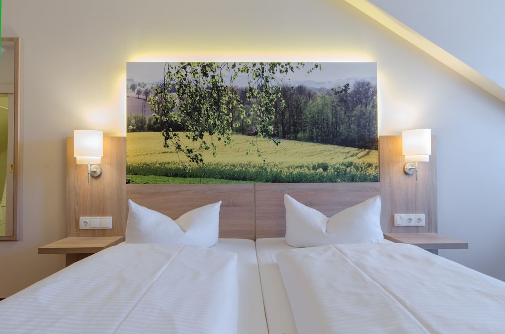 Garden Hotel 19/40