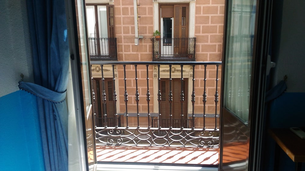 Hostal Palacios Fuencarral 27/67
