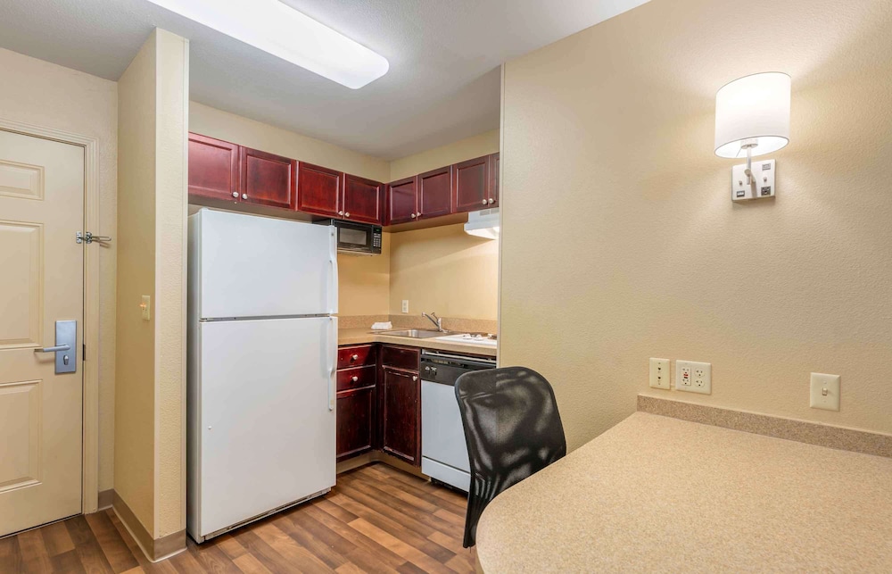 Extended Stay America Portland - Hillsboro 50/50