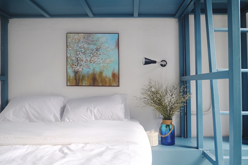ROOM, TRIPLE, GARDEN VIEW