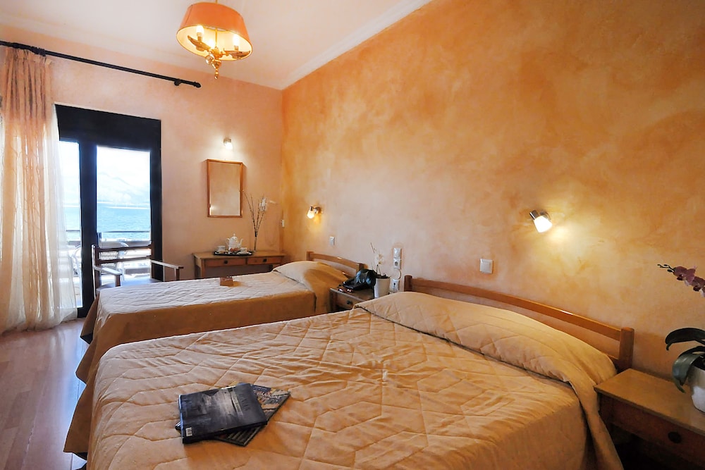Atlantis Hotel 20/33