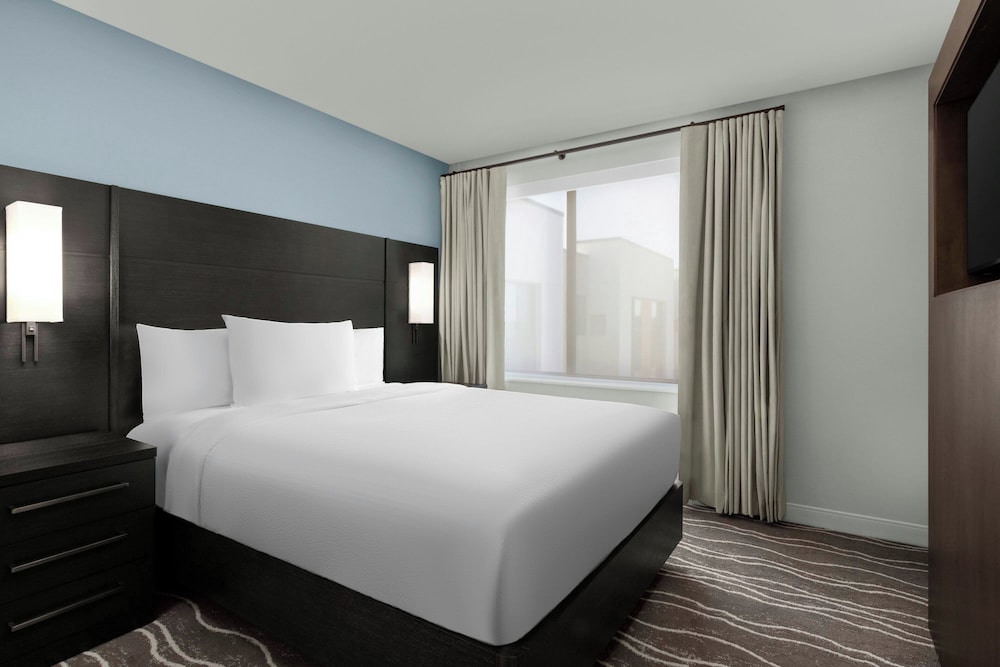 Residence Inn by Marriott Sacramento Cal Expo 34/68