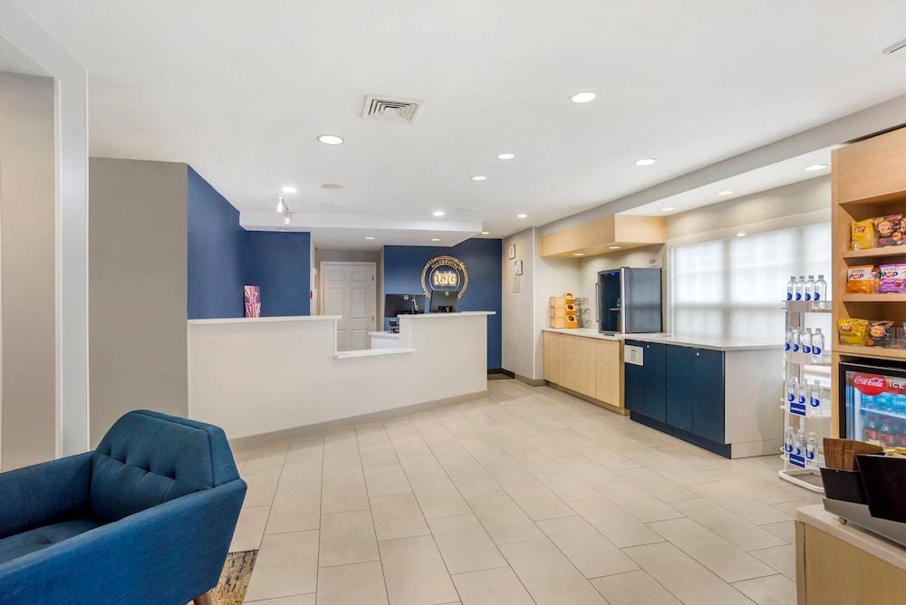 Lobby at MainStay Suites Tallahassee, TALLAHASSEE - FL