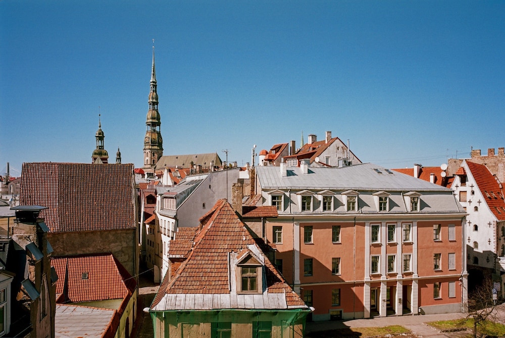 Avalon Hotel and Conferences 2/63