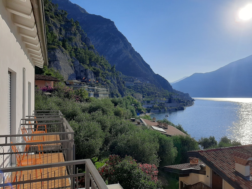 Hotel Augusta Garni 48/63