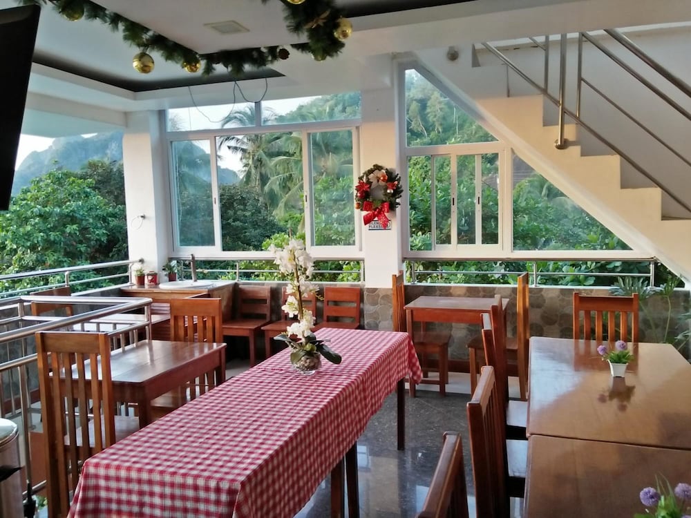 El Nido Royal Palm Inn 46/54