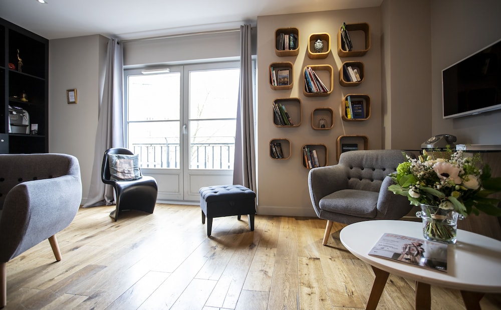 Hotel 21 Foch 24/50