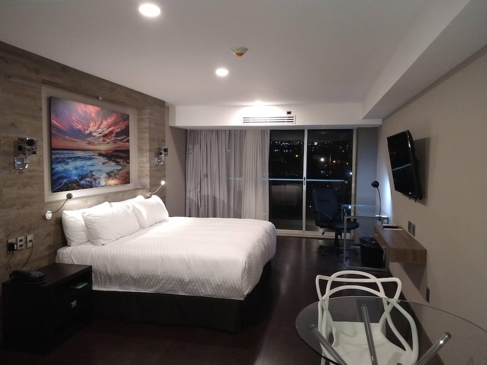 Elite 47 Hotel And Suites Ex Pia Suites 17/51
