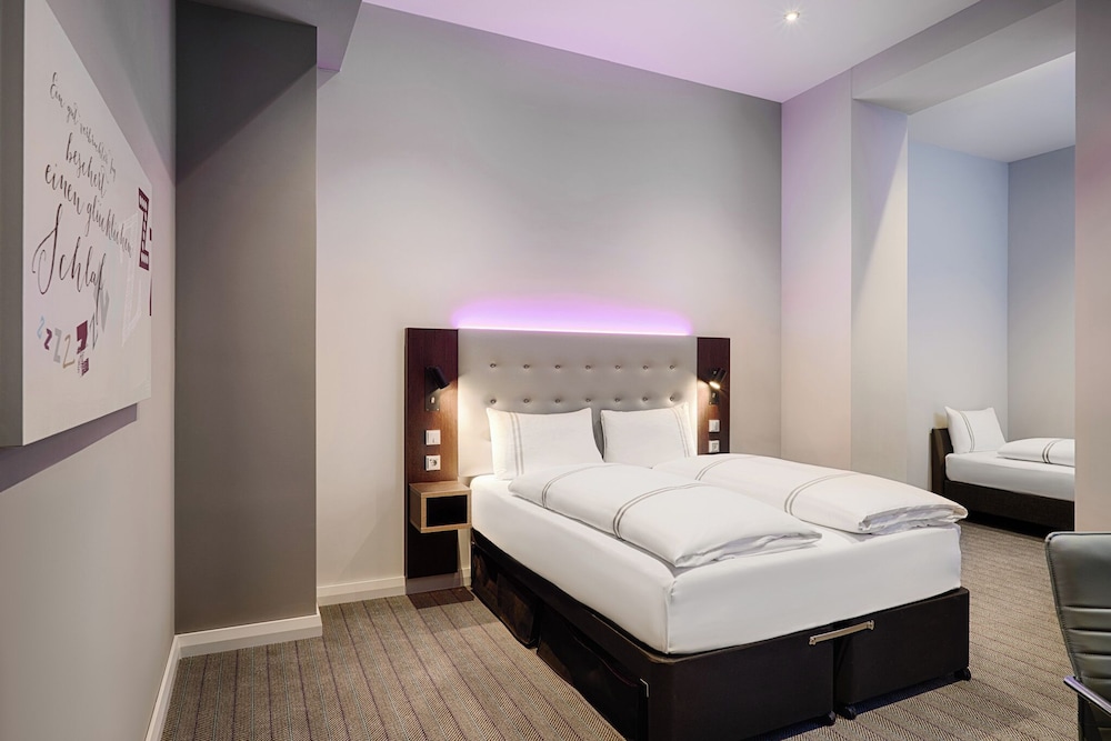 Premier Inn Cologne City Centre hotel 11/50