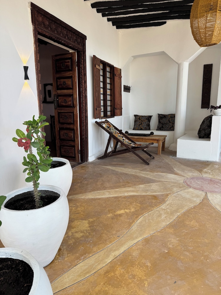 Mango Beach House 28/50