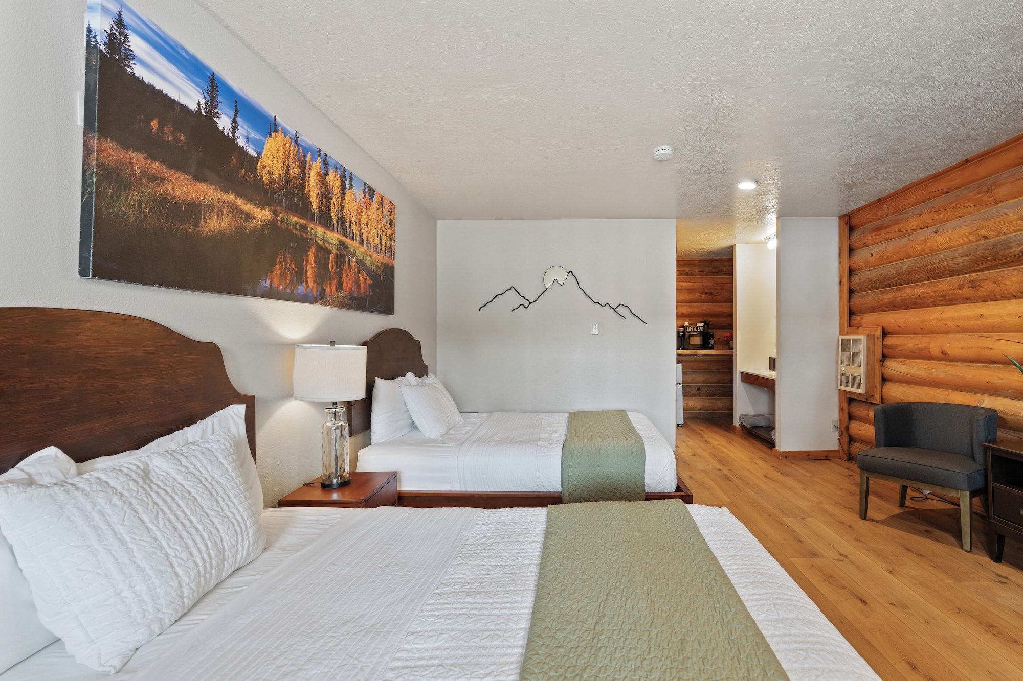 Scenic, Adult Only, 2 Queen Beds, Accessible