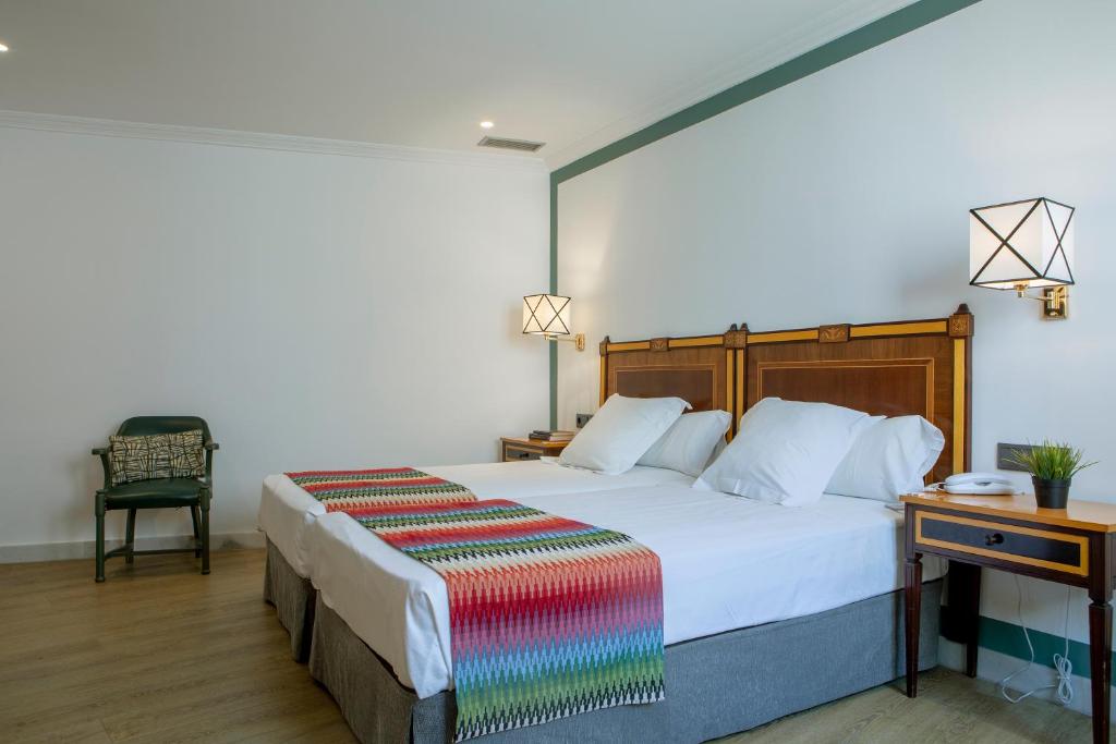 Don Curro Hotel 9/46