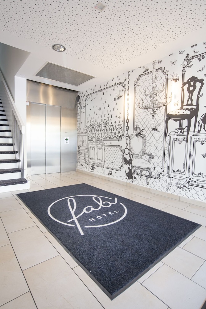Fab Hotel 18/33