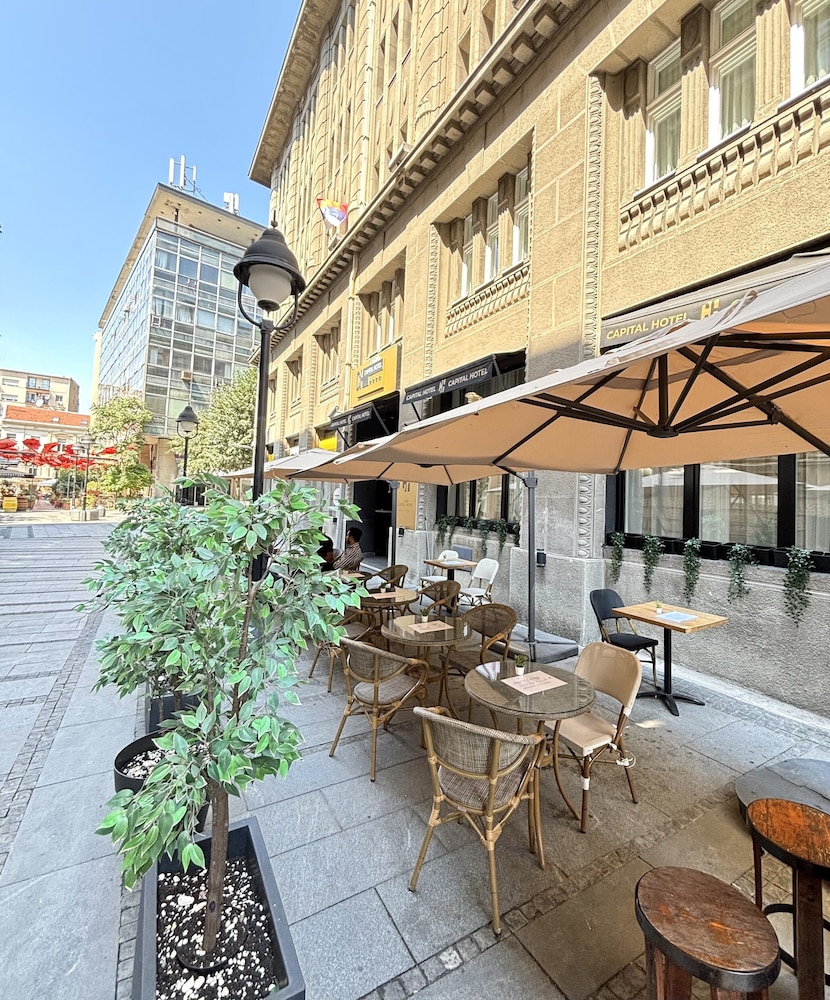 Capital Hotel Garni 40/55