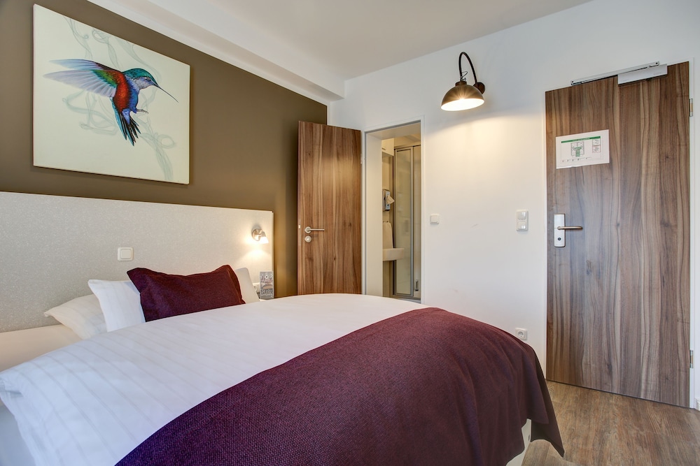Centro Hotel West 7/46